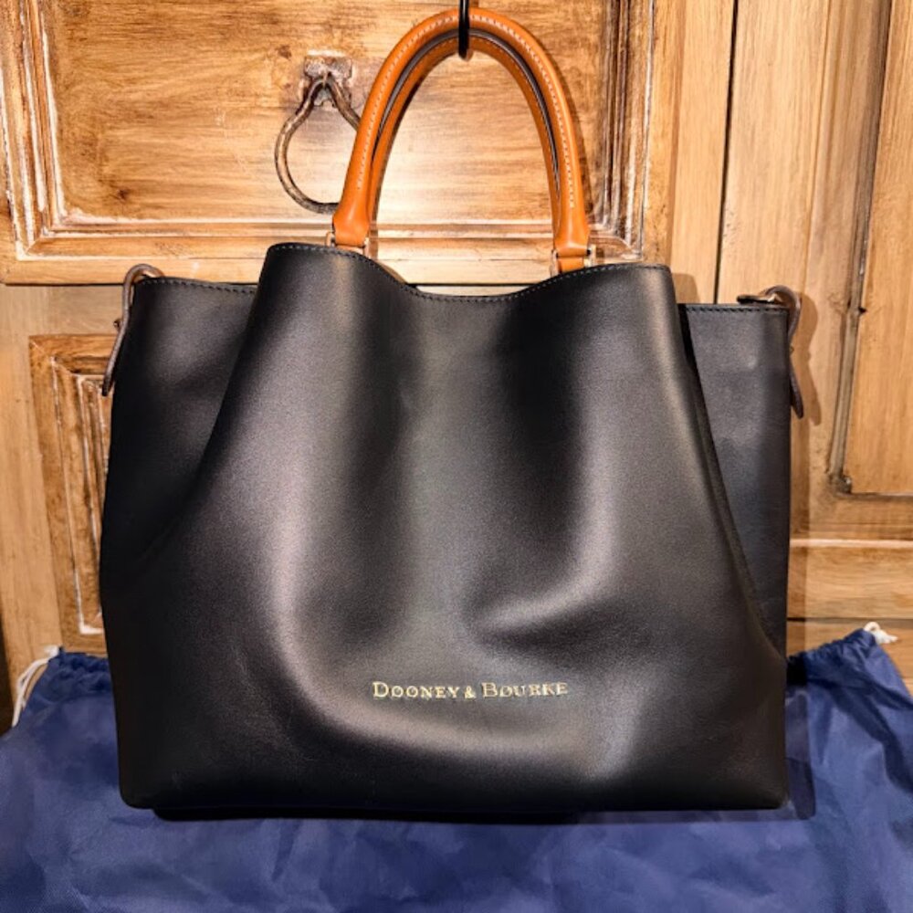 Stunning Dooney & Bourke Barlow Handbag~ City Collection~ Black Leather (Bin 2)